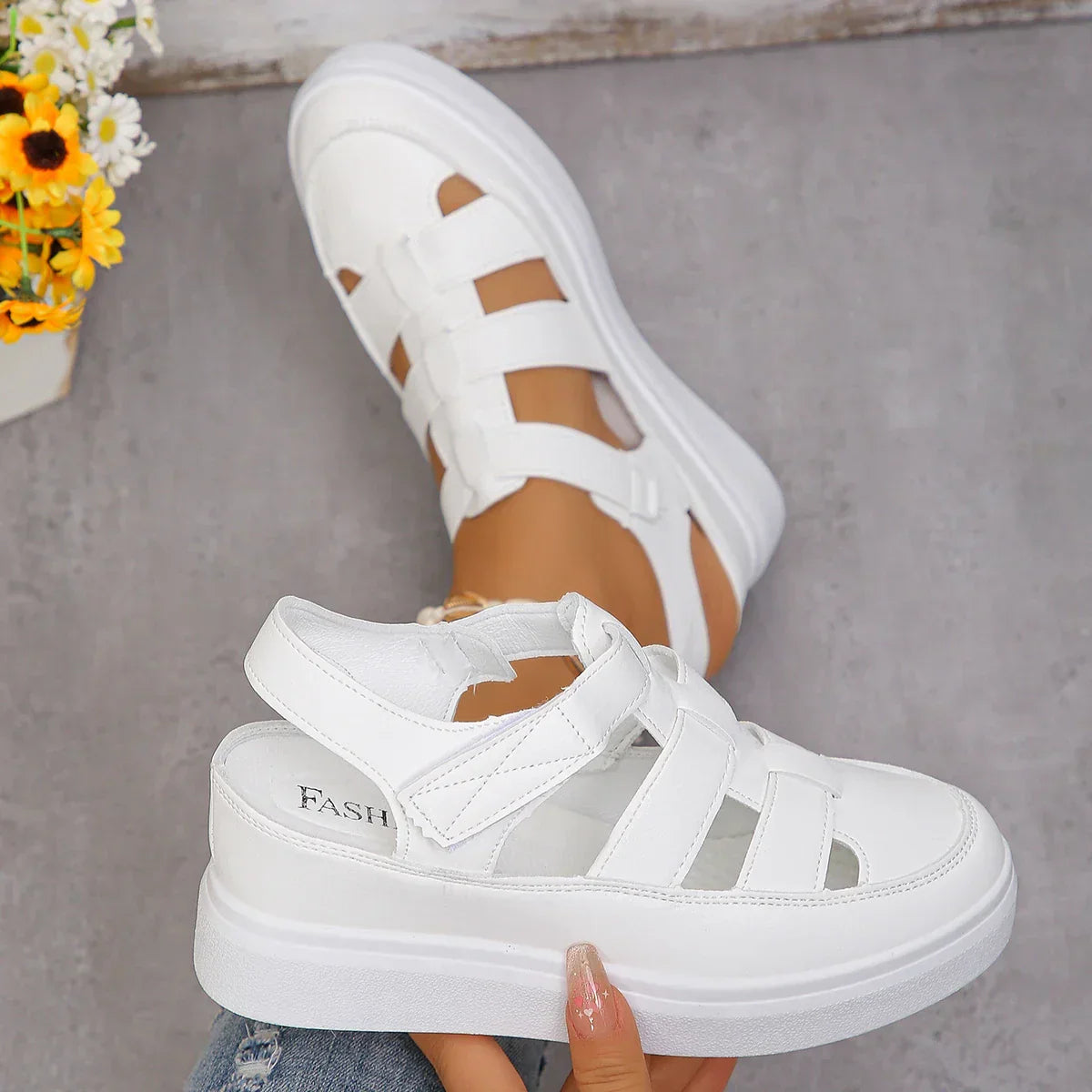 Olga® | Padded and stylish sandals