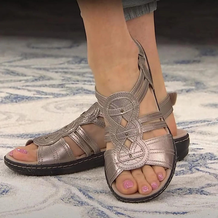 Pippa® | Stylish ergonomic sandals with footrest